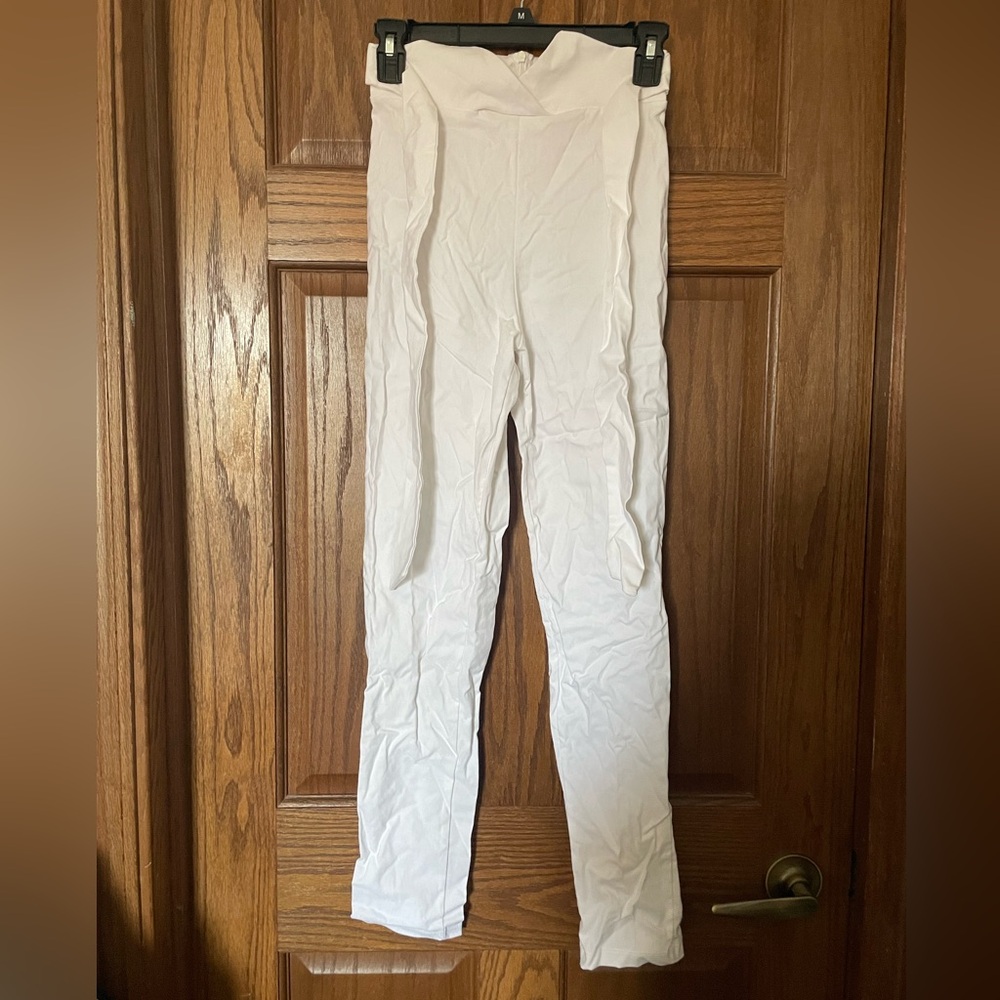 Fashion Nova white trousers tie belted front size small